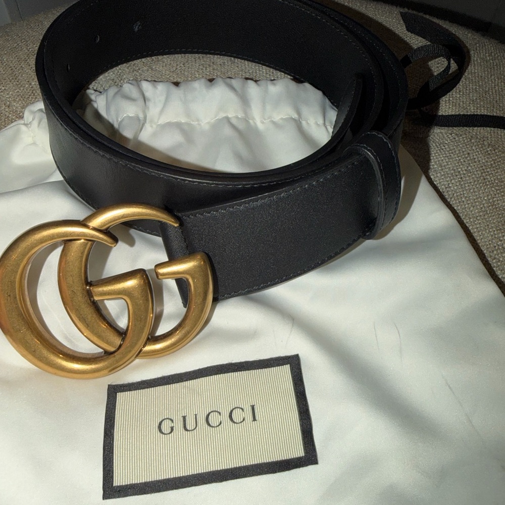 Gucci Black Leather Belt with Antique Gold Double G Buckle